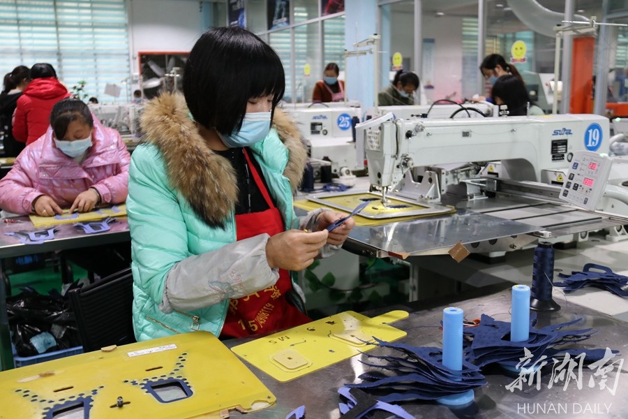 扶贫印记:企业领头 带动增收 新湖南www.hunanabc.com