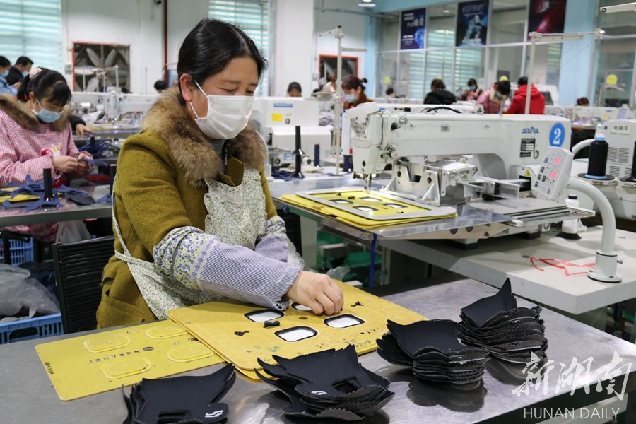 扶贫印记:企业领头 带动增收 新湖南www.hunanabc.com
