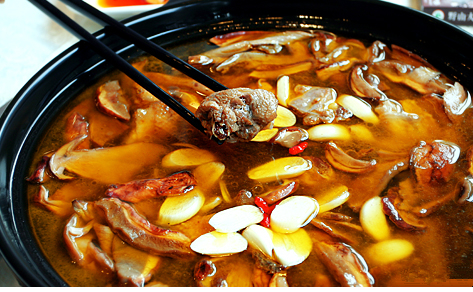 有一种鲜,叫大脚菌炖鸡