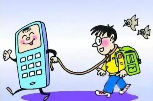 超长“假期”，孩子过度使用手机怎么办 心理治疗师支三招