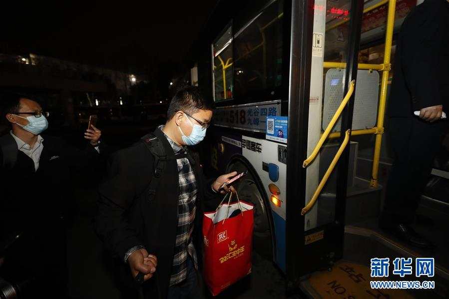 武汉部分公交线路今天起恢复运营