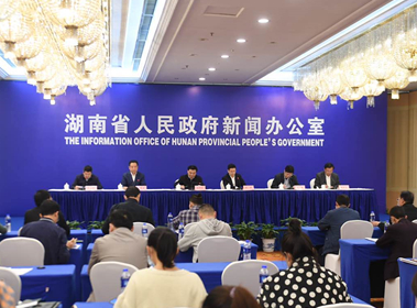 经受住了疫情的冲击和考验 完成全年目标的信心没有改变