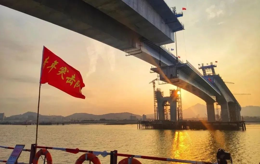 全！力！以！“复”！