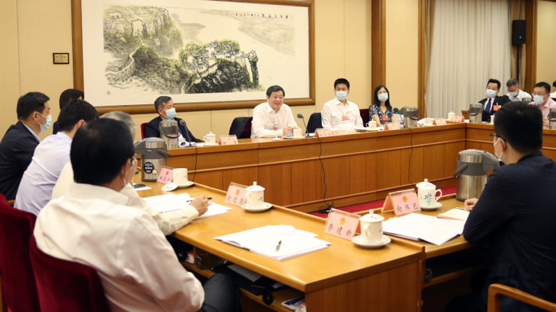 湖南代表团分组审议全国人大常委会工作报告