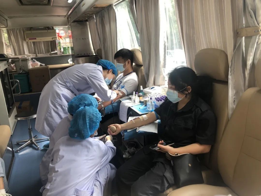 无偿献血 为生命接力 湘潭高新区开展积极开展无偿献血活动