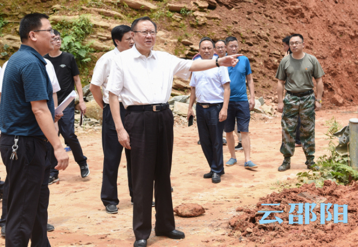 龚文密在绥宁调研：始终将人民生命安全放在第一位 切实推动贫困群众持续稳定脱贫