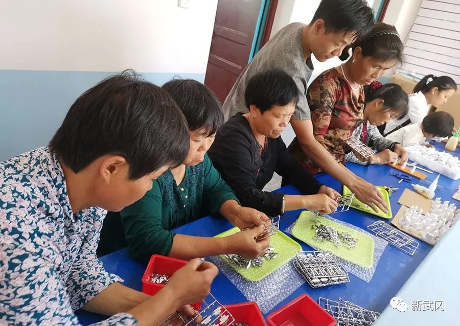 【战百日 创新机 起新程 】大甸镇：“123”模式助力扶贫车间全覆盖