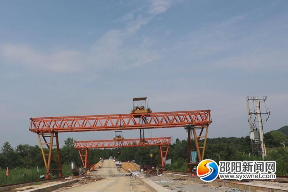 隆回中洲村：扶贫架大桥 产业促发展