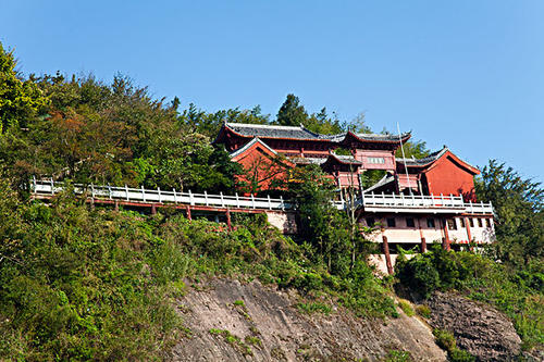 湖南新宁：抓实“四廉”建设 护航脱贫攻坚