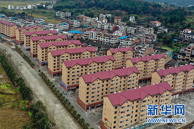 搬进新家：一边是安居，一边是乐业