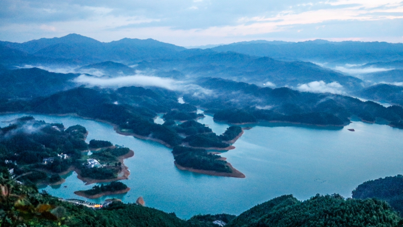 巍巍泉峰冠,悠悠天堂湖 - 美麗湖南 - 新湖南